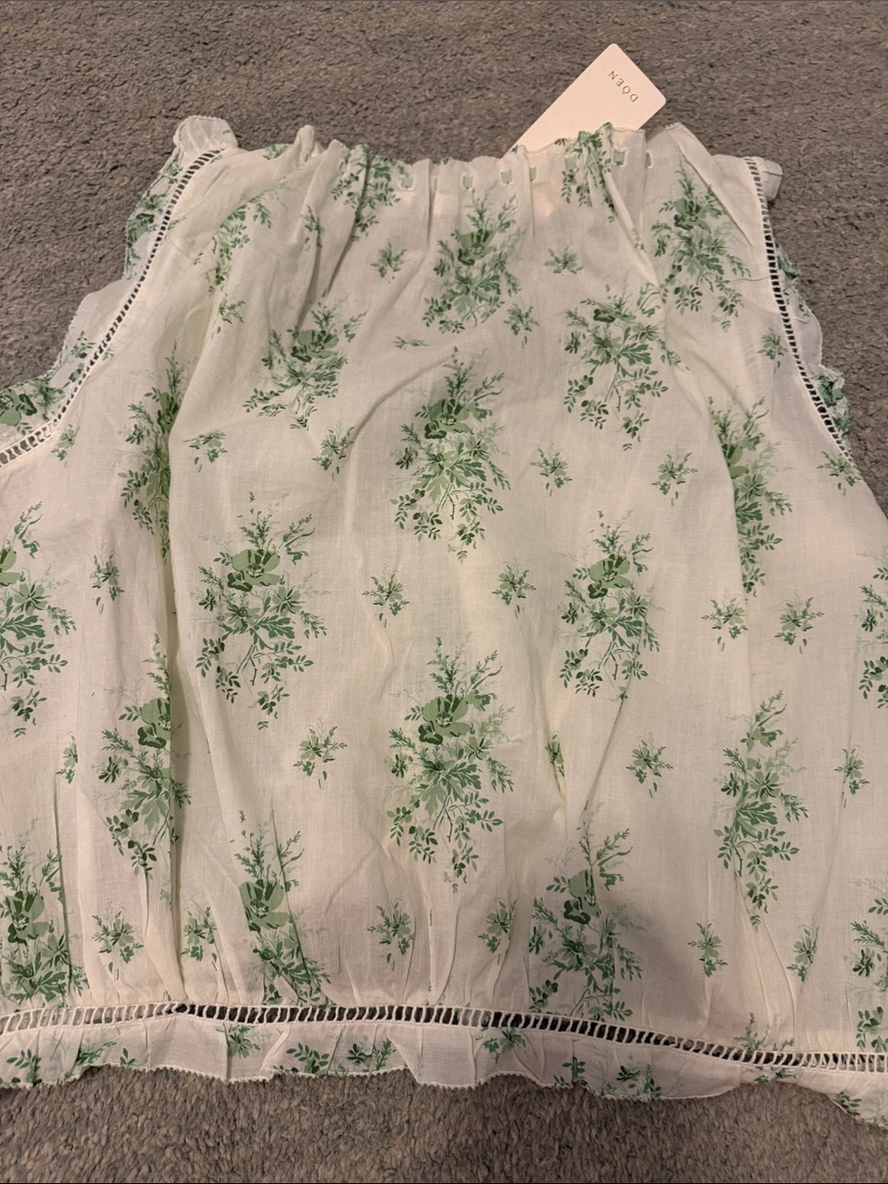 Doen Traveler Cream Floral Tie-Neck Sleeveless Blouse - Picture 4 of 5